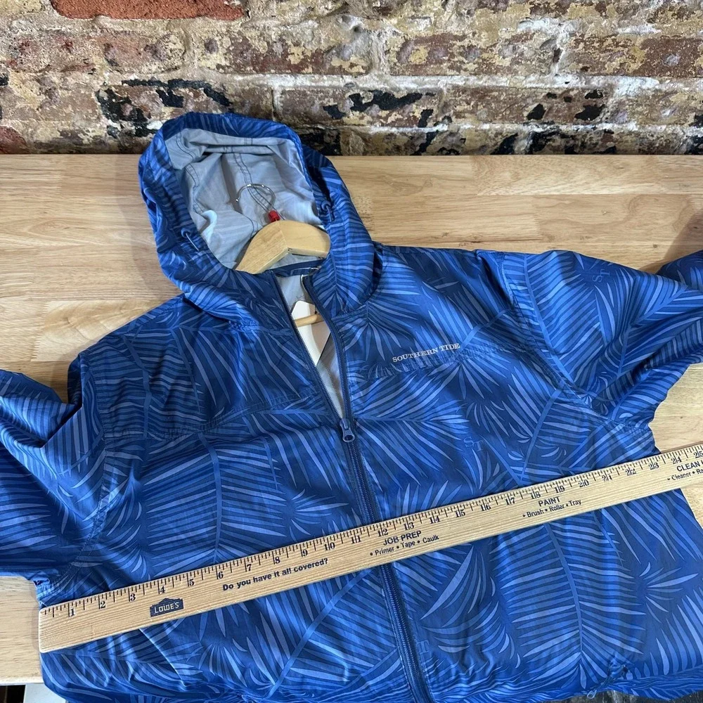 Southern Tide Men's Windbreaker Hoodie Size Large Blue Palm Floral Full Zip